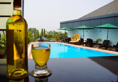 Monty Suites & Golf Hotels in 