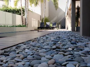 聖伊西德羅廣場酒店