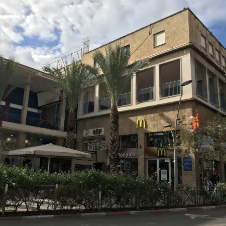 Eden Hotel