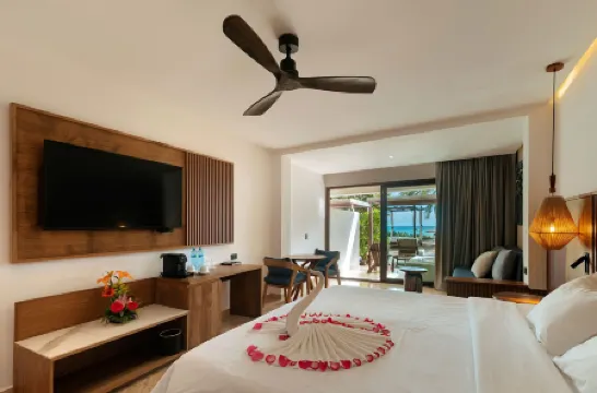 Akumal Bay Beach & Wellness Resort