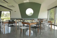Hotel Popular Kyaik HTO - Bãi đậu xe
