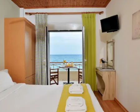Pharos Rooms Hotels in Evia