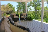 Darien Waterfront Inn Hotels in Darien