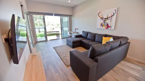 Waterfront Apartments in Devonport