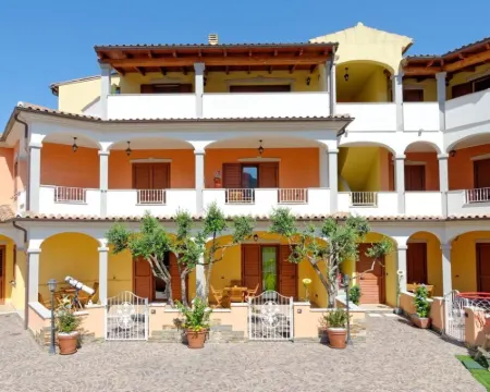 Residence la Corte di Anastasia Hotels in Torpe'
