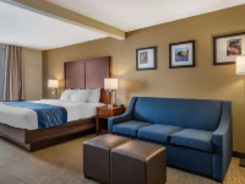 Comfort Inn & Suites Texas Hill Country Hotels in Kendall County