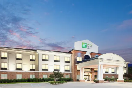 Holiday Inn Express & Suites Salem