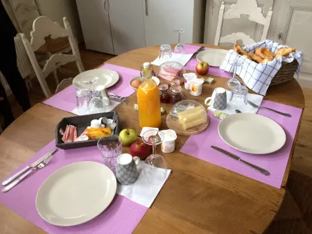 Hotel Saint Georges Отели в г. Masnuy-Saint-Jean