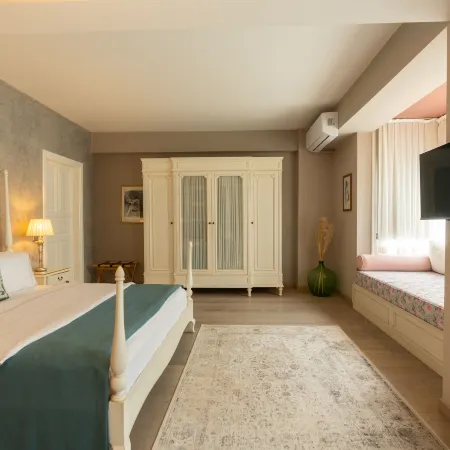 Beyevi Alaçatı