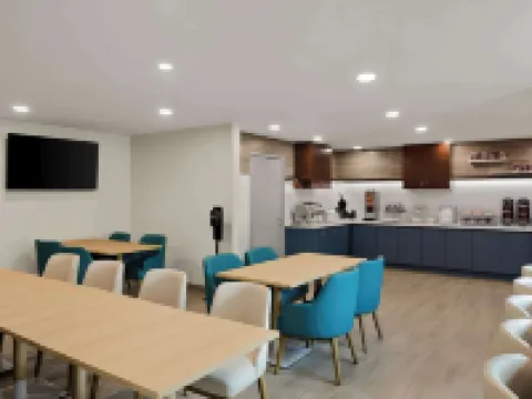 Baymont by Wyndham Conroe Hotels in Conroe