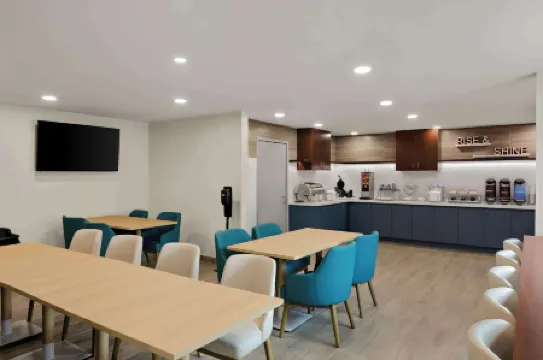 Baymont by Wyndham Conroe