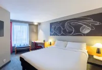 B&B Hôtel Orléans Centre Foch Hotels near Foot Locker
