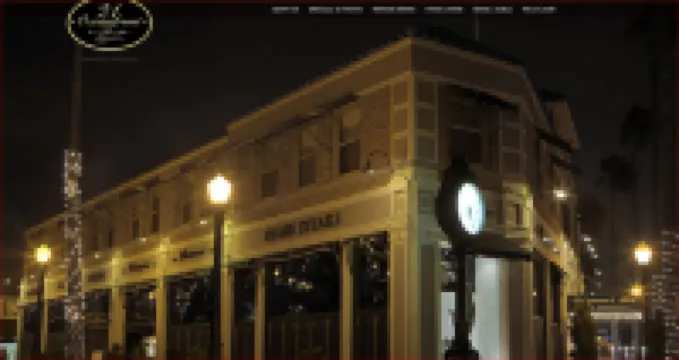 Doryman's Oceanfront Inn Hotel berhampiran Sherman Library & Gardens