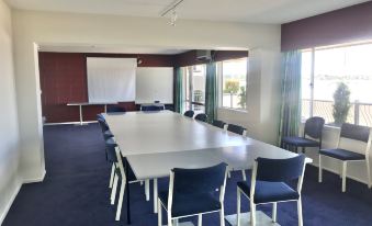 Tui Oaks Motel