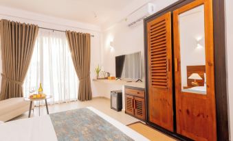 Uppuveli Beach by Dsk