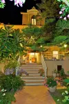 Romantic Hotel & Restaurant Villa Cheta Elite