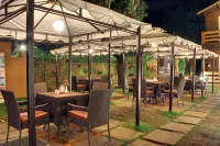 La VIE Woods- Couples/Families Only