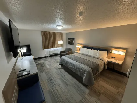 GreenTree Inn  Maryville - Bearcat Inn & Suites Отели в г. Нодэуэй