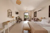 Kamares Villas - parking