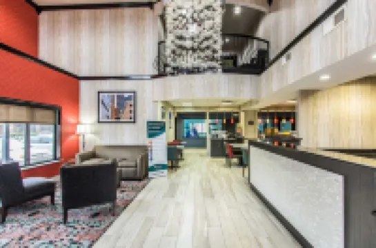 Comfort Suites Fairgrounds West