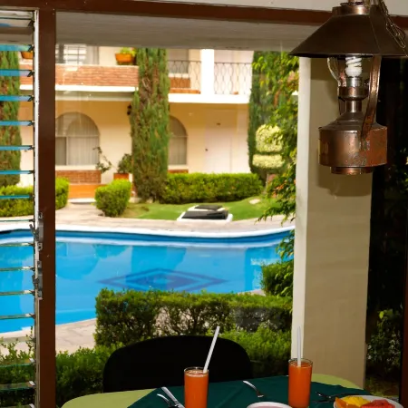 Hotel & Suites Villa del Sol