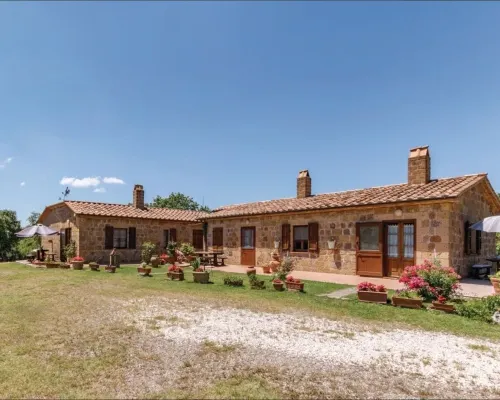Bio Agriturismo Il Cavone Hotels in Sorano