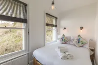 Pier View Apartment at Beach House