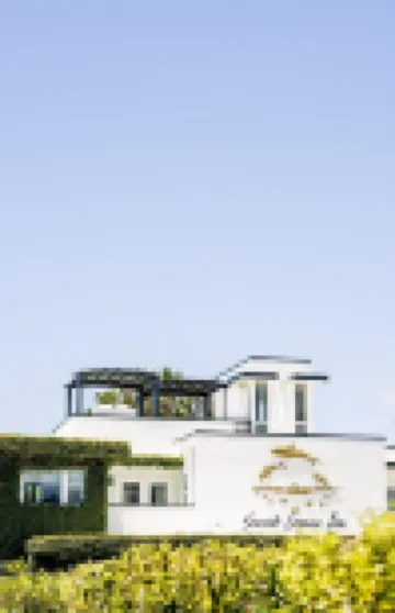 Laguna Cove Hotel