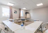 B&B Hotel Aix en Provence Venelles Hotel a Saint-Marc-Jaumegarde