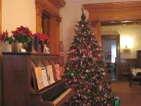 Olde Judge Mansion B&B Hotels in Troy