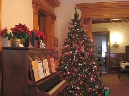 Olde Judge Mansion B&B