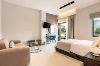 Mirabilis Boutique Hotel - balcony