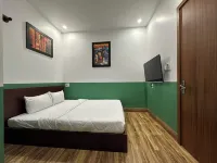 Nineties Homestay - Hostels