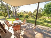 Blickinstal Holiday Retreat Hotels in Tanunda