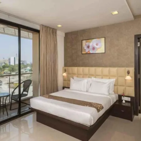 Hotel Dortn Hinjawadi Phase 1 Отели в г. Хинджавади