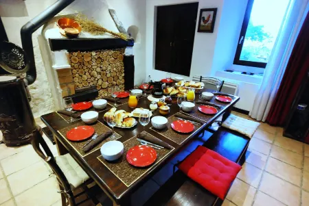 Au Dessus de Parady Отели в г. Бальбен