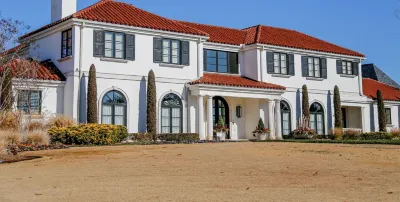 Stunning House In Convenient Location N Downtown Hotels in 