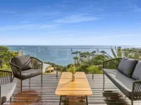Clifftop Luxury with Spectacular Ocean Views Hotels in Mornington