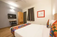 Hotel Crown Inn Surajkund Near Greenfield