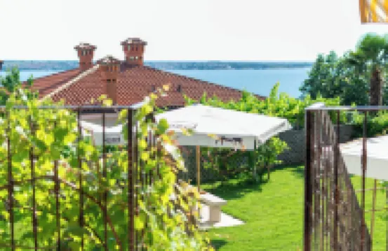 阿帕提姆皮蘭公寓