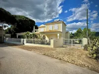Quarteira Premium Villa with Pool by Homing - maisons de vacances