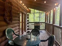 Er215 - Red Bird Haven Great Location - Close to Town! 3 Bedroom Cabin by RedAwning