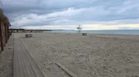 Tirent Apartment - Cozy Bedrooms Stay by Golem Beach.
