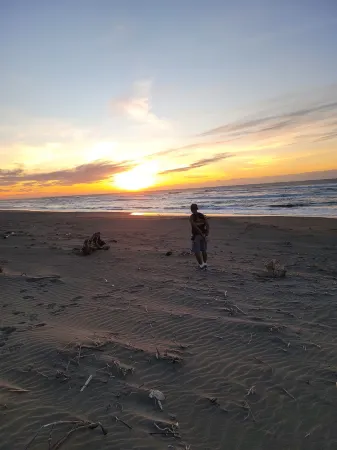 Live N Love Отели в г. Северный Илокос