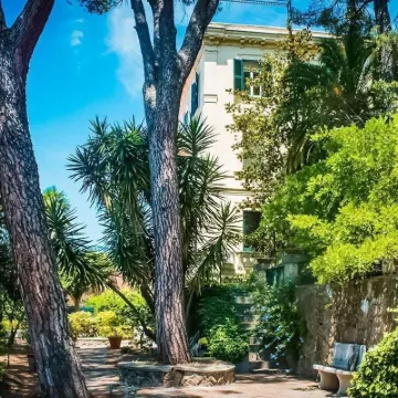 Il Giardino Hotels near Hadrian's Villa