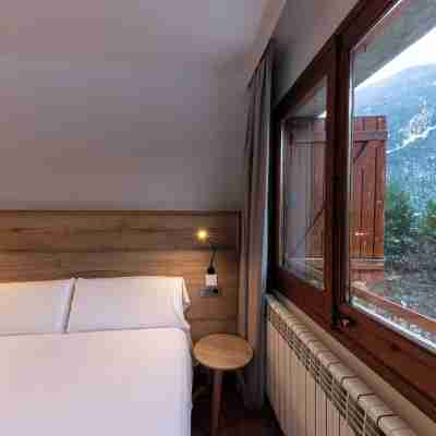 Hotel Restaurant Camp del Serrat Rooms