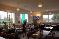 Brit Hotel Lannion-Perros Guirec - sarapan