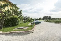 Camere Mariella Hotels in Bastia Umbra