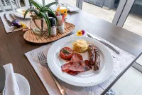 Whale Coast Ocean Villa - Breakfast