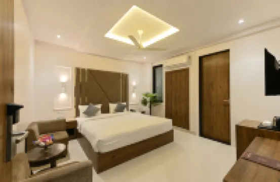 アバロン・パームス・アグラ